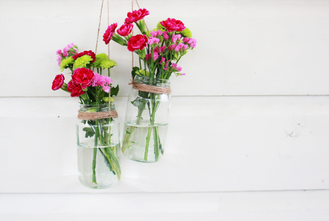 Pretty Hanging Jar Flower display for Drifter & the Gypsy | by casinositekor.highwallsblog.com