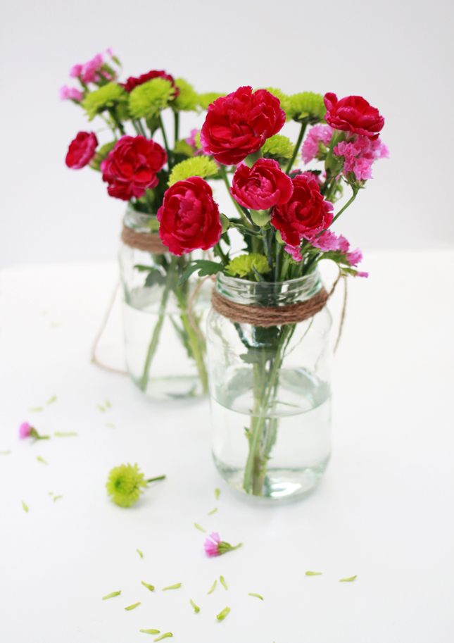 Pretty Hanging Jar Flower display for Drifter & the Gypsy | by casinositekor.highwallsblog.com
