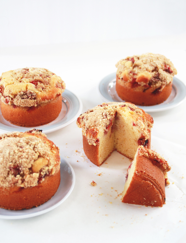 Mini Strawberry Crumb Cake | casinositekor.highwallsblog.com
