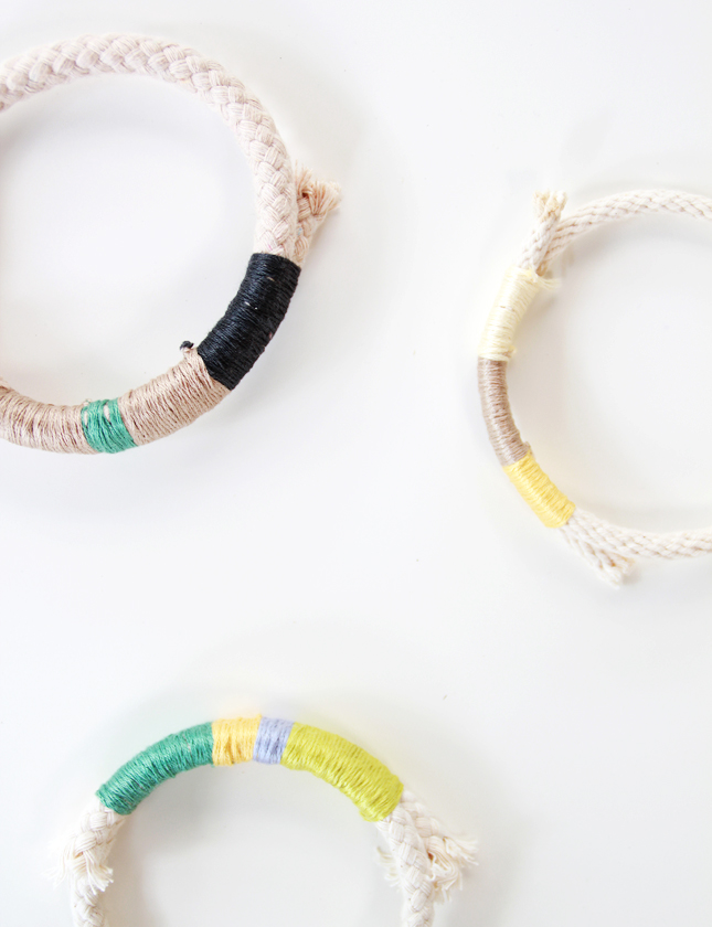 Make your own color blocked rope bracelet with this easy DIY | casinositekor.highwallsblog.com