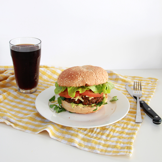 Mid-week meals: easy Taco Burgers (Click for the full recipe) | casinositekor.highwallsblog.com
