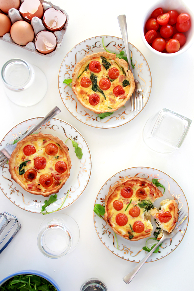 Feta, Spinach, Ham & Tomato Mini Quiches | casinositekor.highwallsblog.com