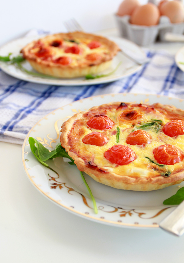 Feta, Spinach, Ham & Tomato Mini Quiches | casinositekor.highwallsblog.com
