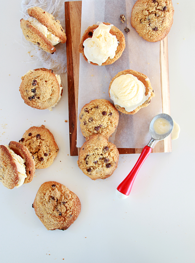 Chocolate Chip Crumb Cookie Ice Cream Sandwiches! WOW! | casinositekor.highwallsblog.com