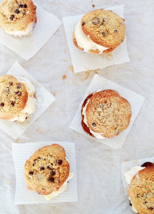 Chocolate Chip Crumb Cookie Ice Cream Sandwiches! WOW! | casinositekor.highwallsblog.com