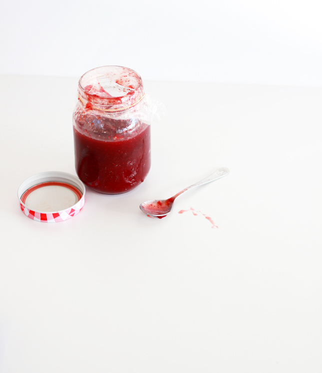 Thumbprint Cookies with Strawberry Jam | casinositekor.highwallsblog.com