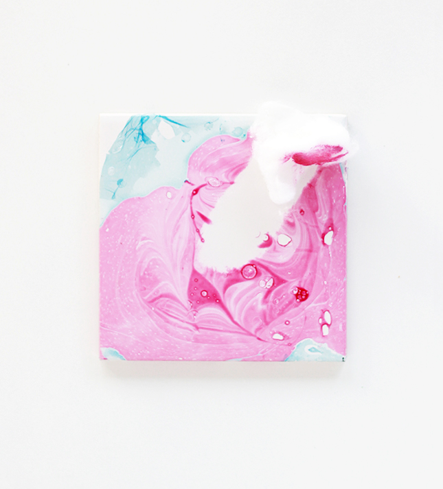 Make your own marbled watercolor coasters | highwallsblog.com