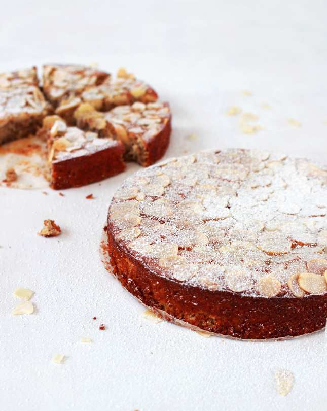Lemon, Ricotta and Almond Flourless Cake
