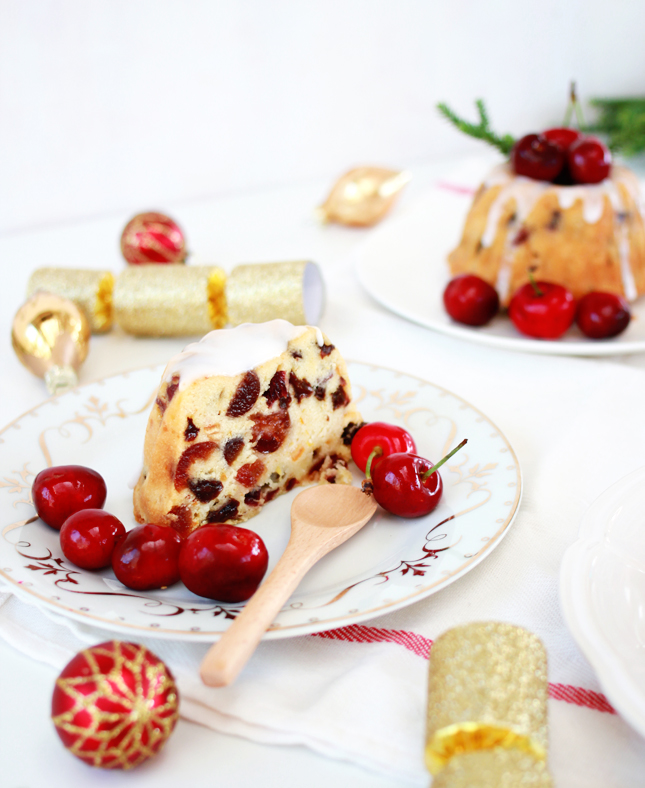 Merry Christmas! Try these single serve Cherry Fruitcakes (click through for full recipe)